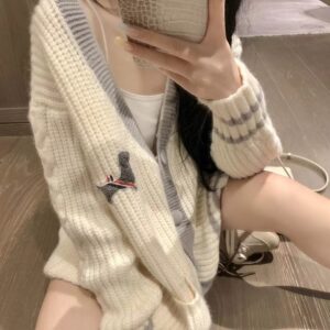 [국내배송]톰브라운 도그 자수 패치 니트 가디건