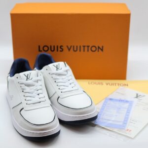 [국내배송]루이비통 화이트 이니셜 포인트 스니커즈
