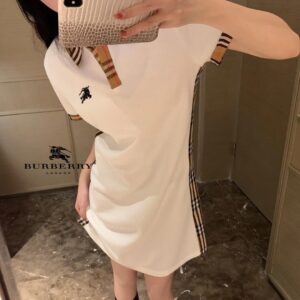 [국내배송]버버리 pk카라 체크 자수 원피스