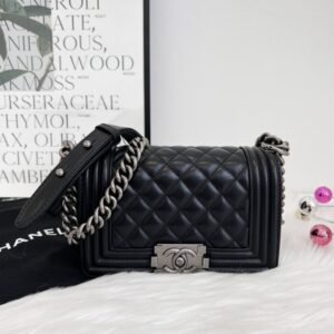 [국내배송]샤넬 보이백 반수공 정상급