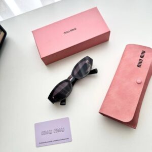 [국내배송]미우미우 글림스 오벌 선글라스