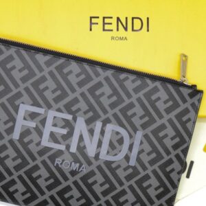 [국내배송]펜디 로고 FF 패턴 클러치