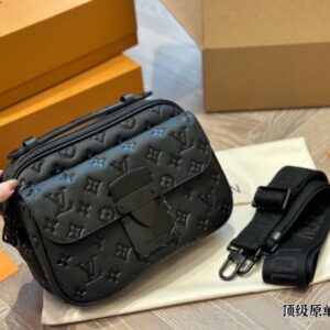 [국내배송]루이비통 S – lock 수입 고퀄