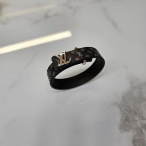 [국내배송]루이비통 모노그램 가죽 팔찌